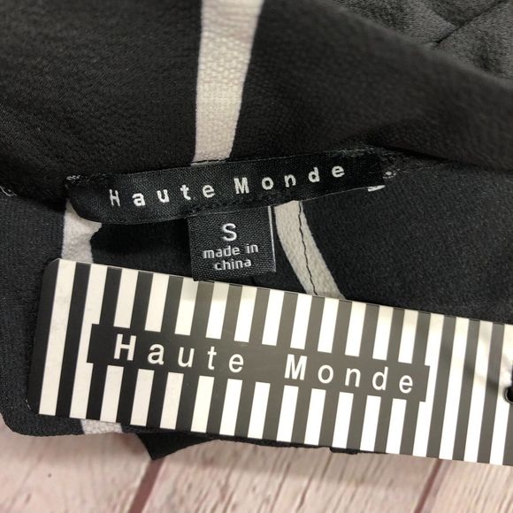 NWT Haute Monde Women Shorts with Skirt Size Small Stripes B237 -12 - Picture 7 of 16